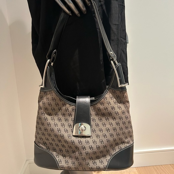 VINTAGE Dooney and Bourke Shoulder Bag Y2K - Picture 1 of 9